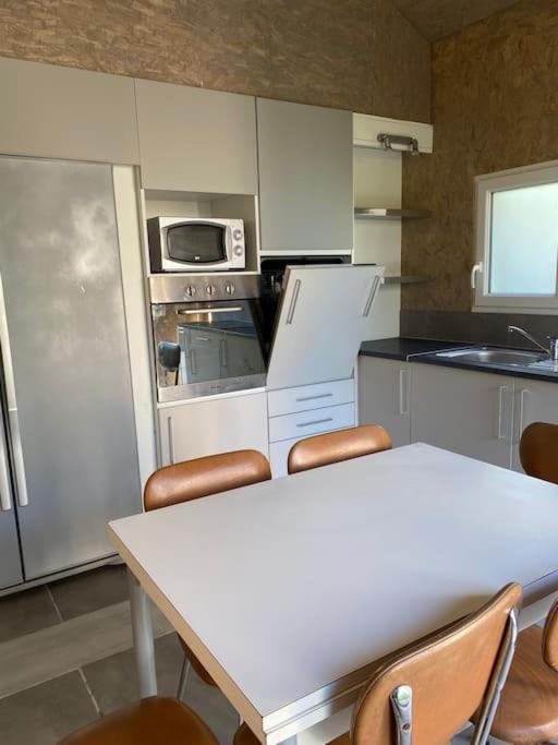 Dans Une Maison Familiale Avec Jardin A 800M De La Plage Breville-sur-Mer Экстерьер фото
