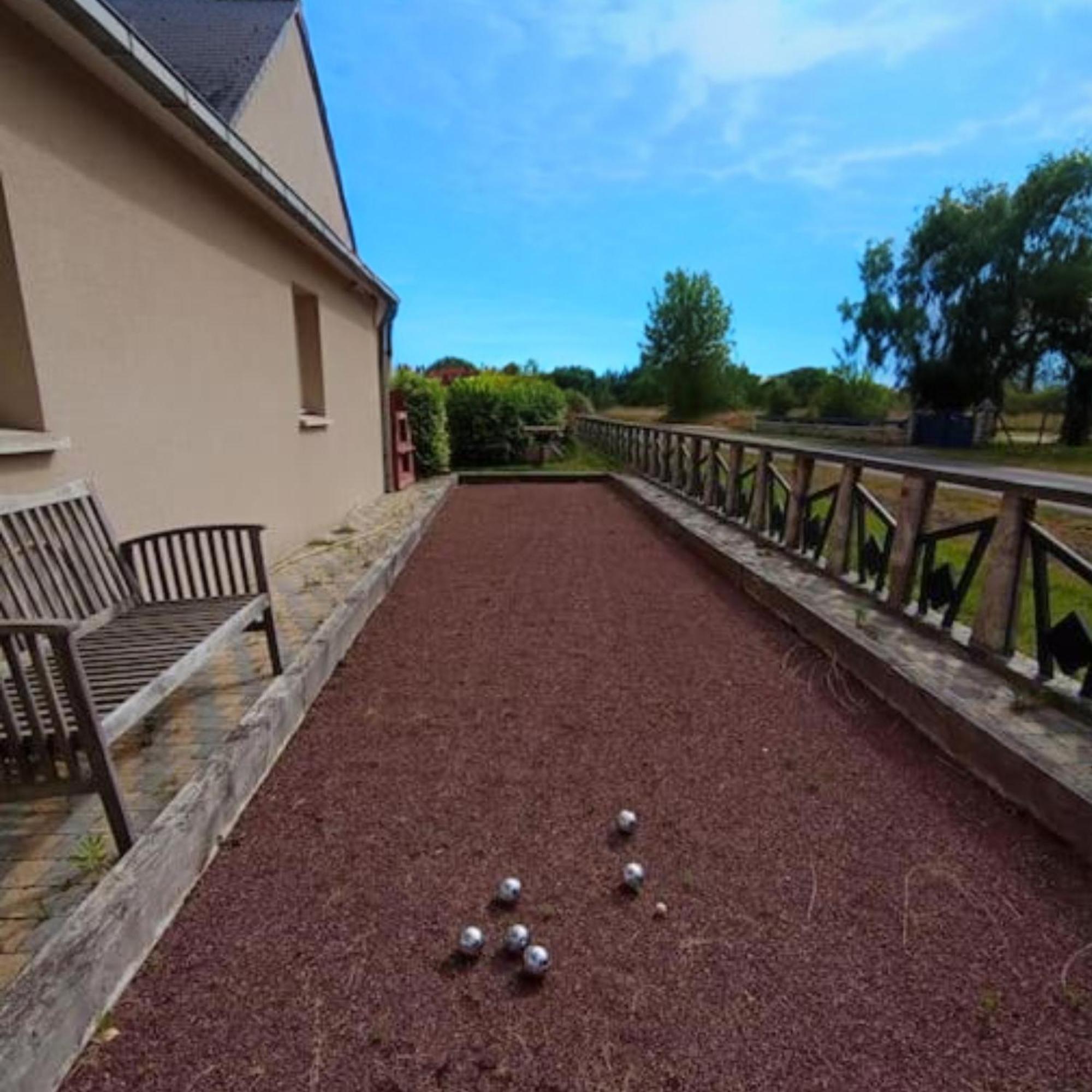 Dans Une Maison Familiale Avec Jardin A 800M De La Plage Breville-sur-Mer Экстерьер фото